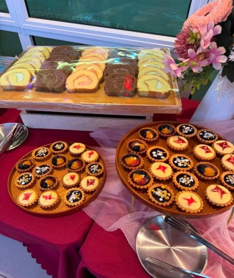 DE HAPPIEST CATERING 6