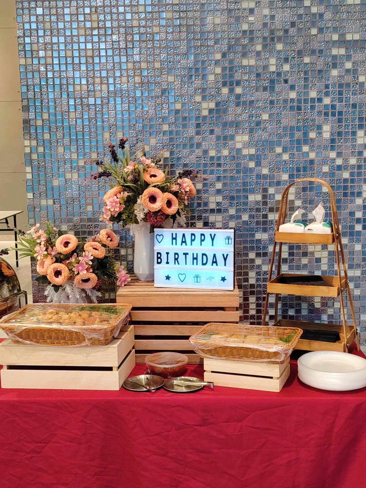 DE HAPPIEST CATERING 9