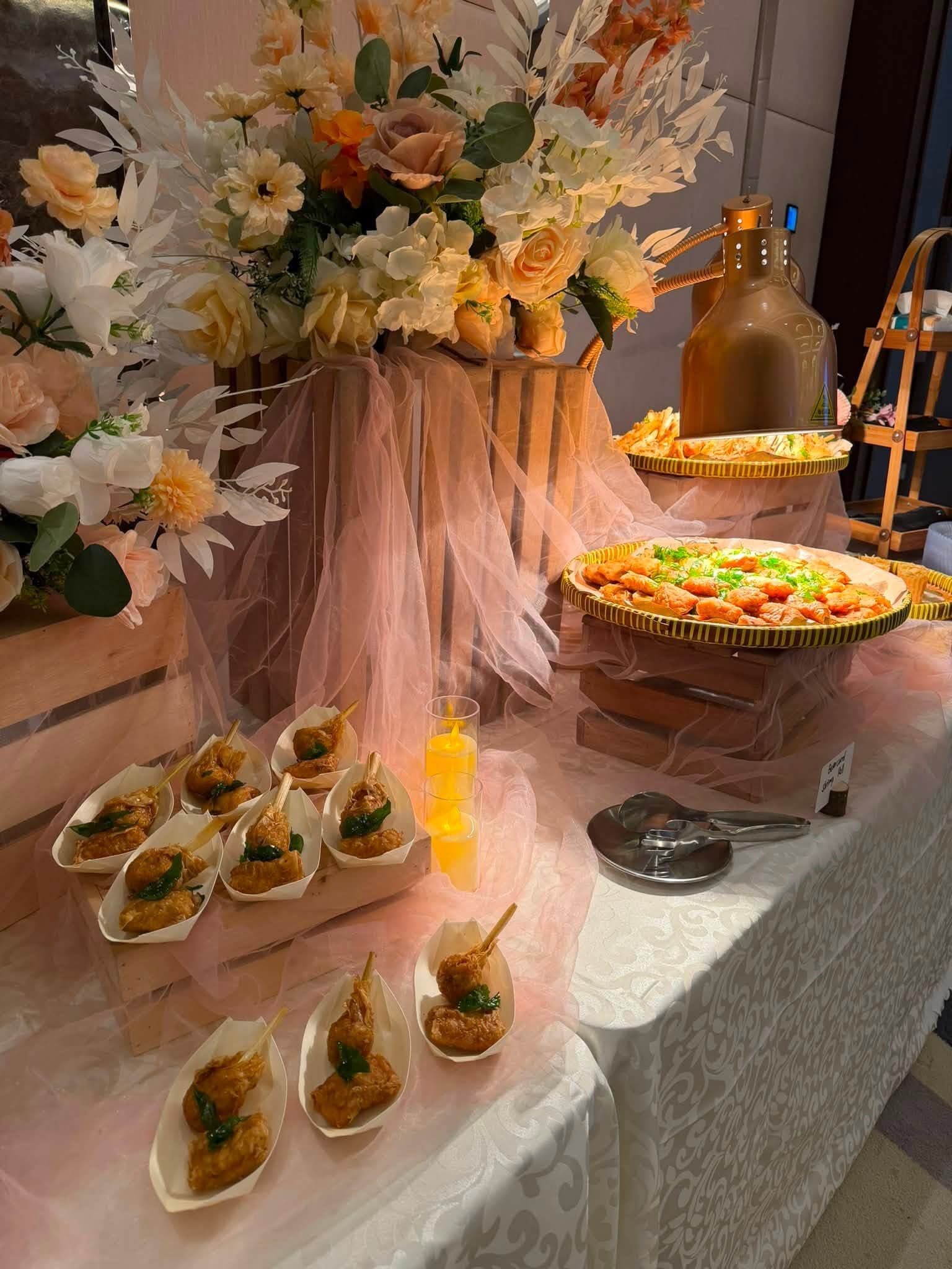 DE HAPPIEST CATERING 7