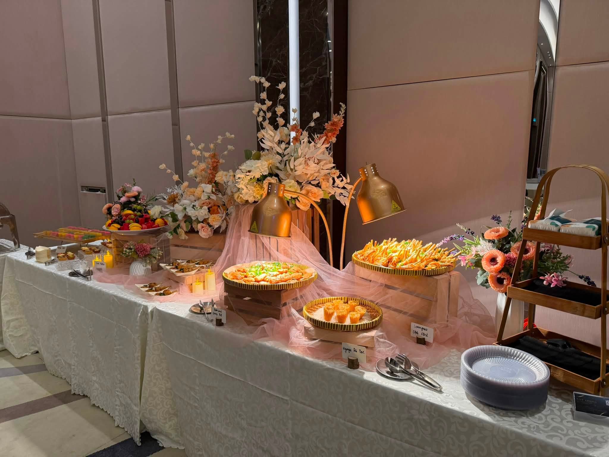 DE HAPPIEST CATERING