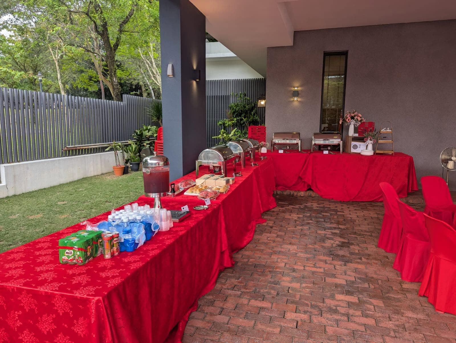 DE HAPPIEST CATERING 12