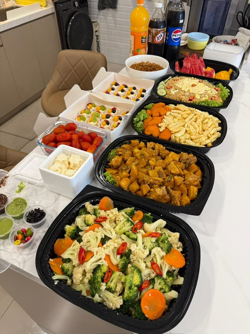 MUNCH EATERS CATERING 4