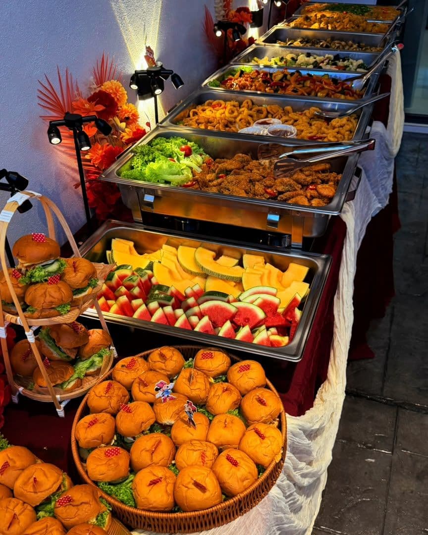 MUNCH EATERS CATERING 2